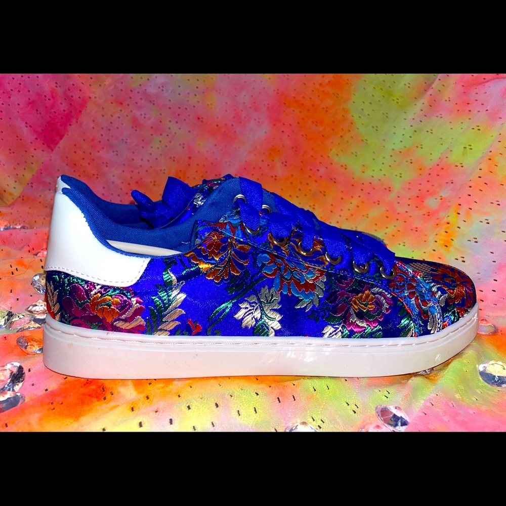 Rogue Royal blue vintage stitched sneaker